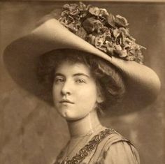 Sold at Auction: Molly Brown (Margaret Brown, 1867-1932), Large Imperial  Sized Photograph of Molly Brown (Titanic, Unsinkable Molly Brown)