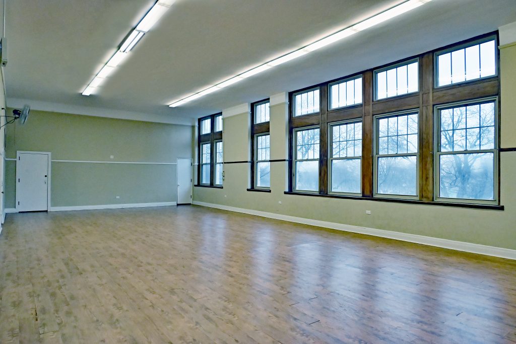 Picture of the Tara Room facing the backside