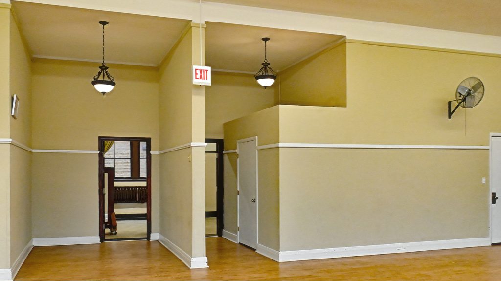 Picture of Tara Room with a small pillar separating the open door