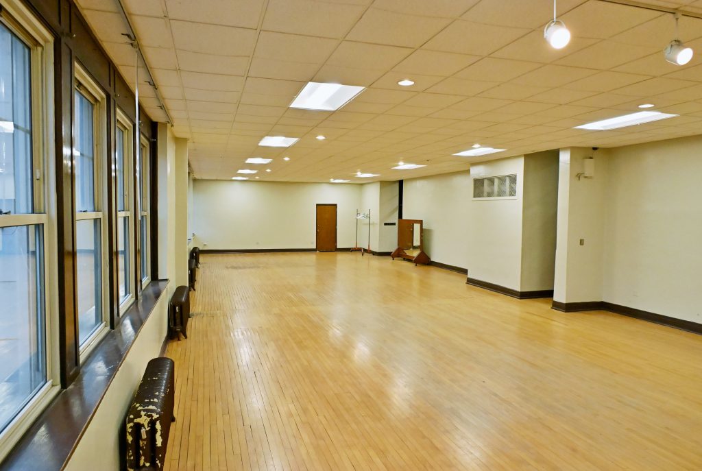 A picture of the back side of the room 109