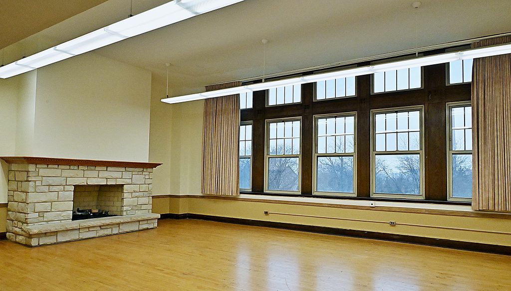 Picture of the room with a bricked chimney